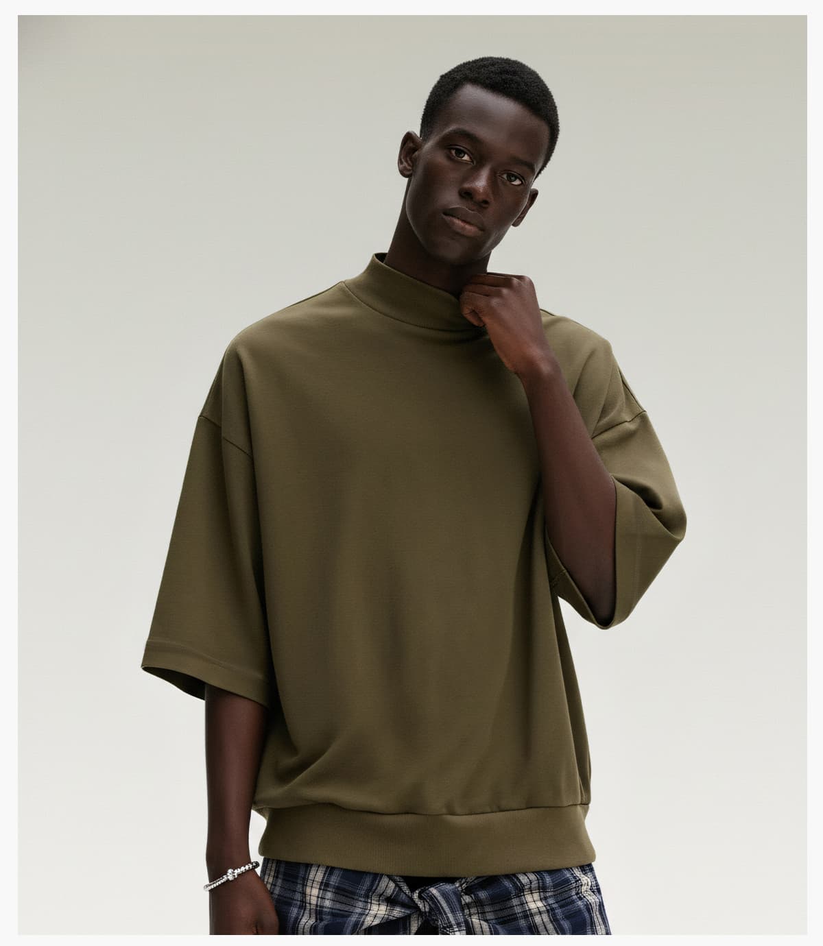 #K1103 Men‘s Mock Neck Boxy Fit 305g Cotton T-Shirt 21